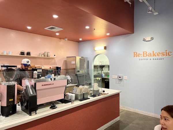 Re:Bakesic Coffee & Bakery
